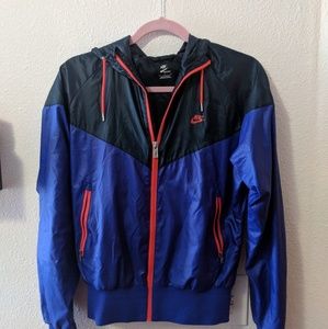 NIKE WINDBREAKER